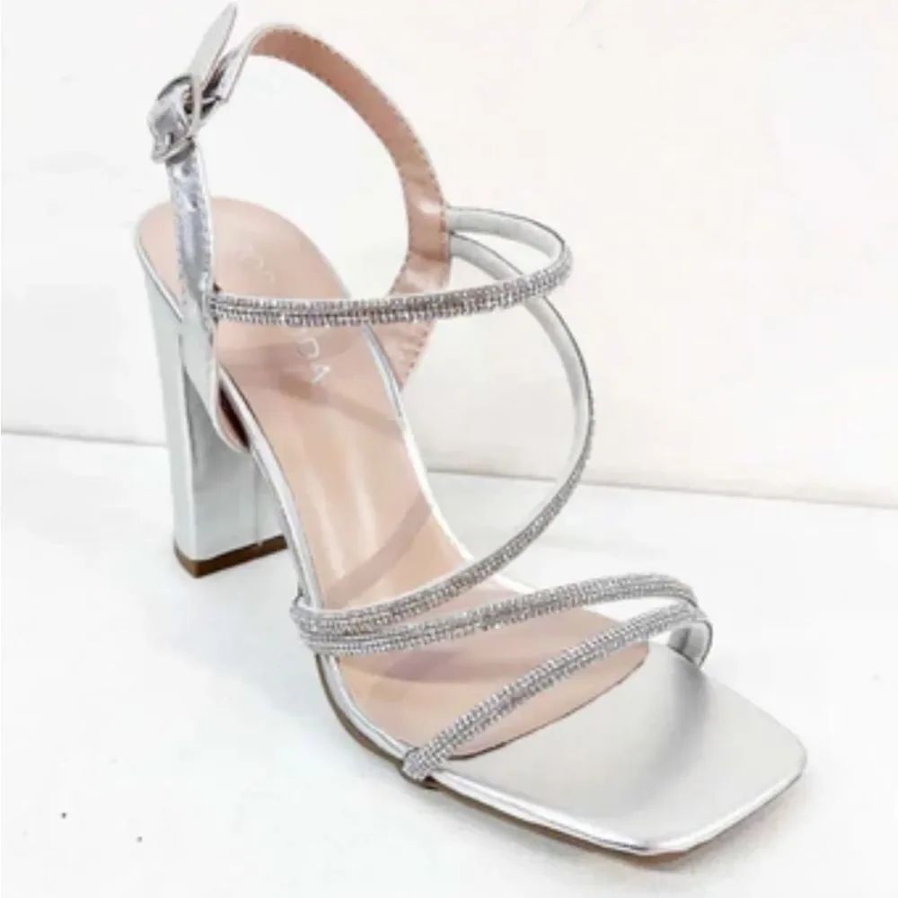 BRAND NEW TOP MODA WOMEN's STRAPPY HEEL with RHINESTONE HIGH HEEL SANDAL R3